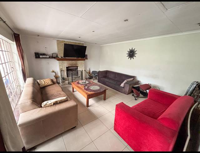 4 BEDROOM HOUSE FOR SALE IN GLEN AUSTIN AH